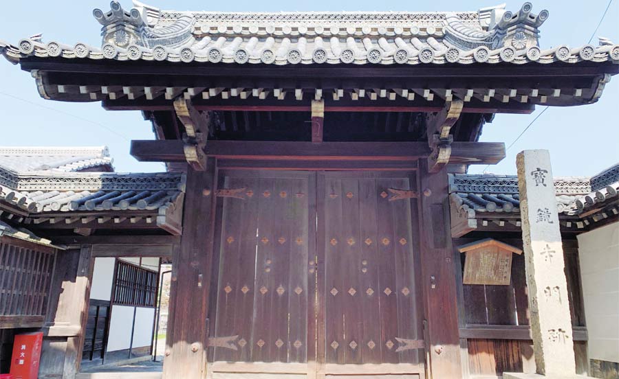 人形の寺・宝鏡寺で「春の人形展」開催。由緒ある数多くの人形を一般公開