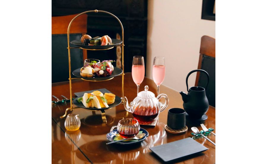 凸凹茶房のアフタヌーンティーセット