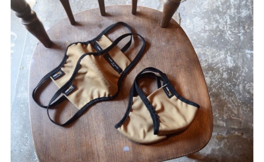 ベージュのマスク