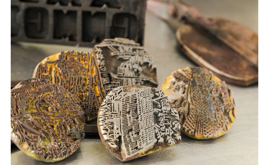 田中金盛堂で使われている焼き印