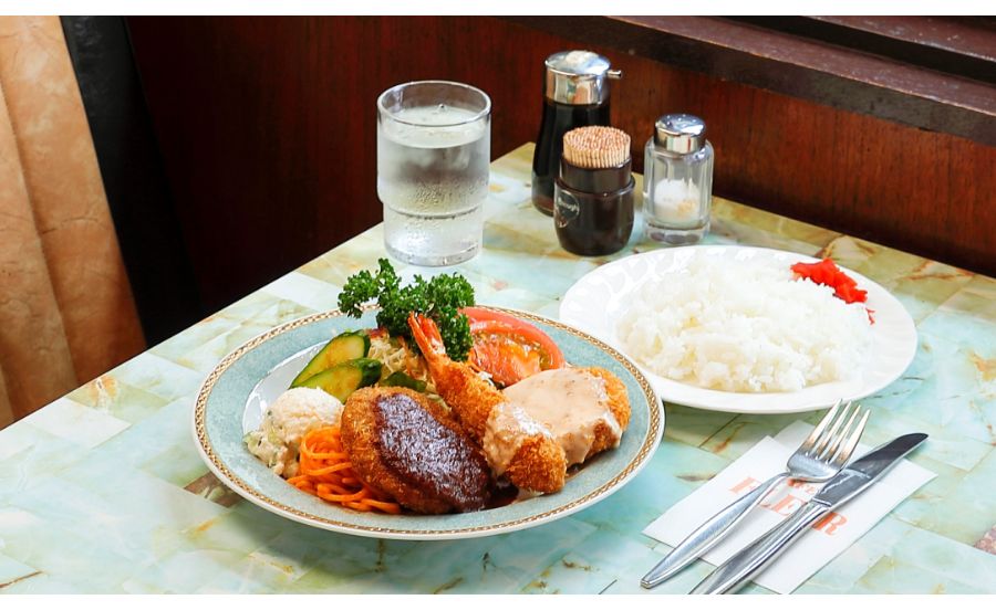 純喫茶フルールのランチ