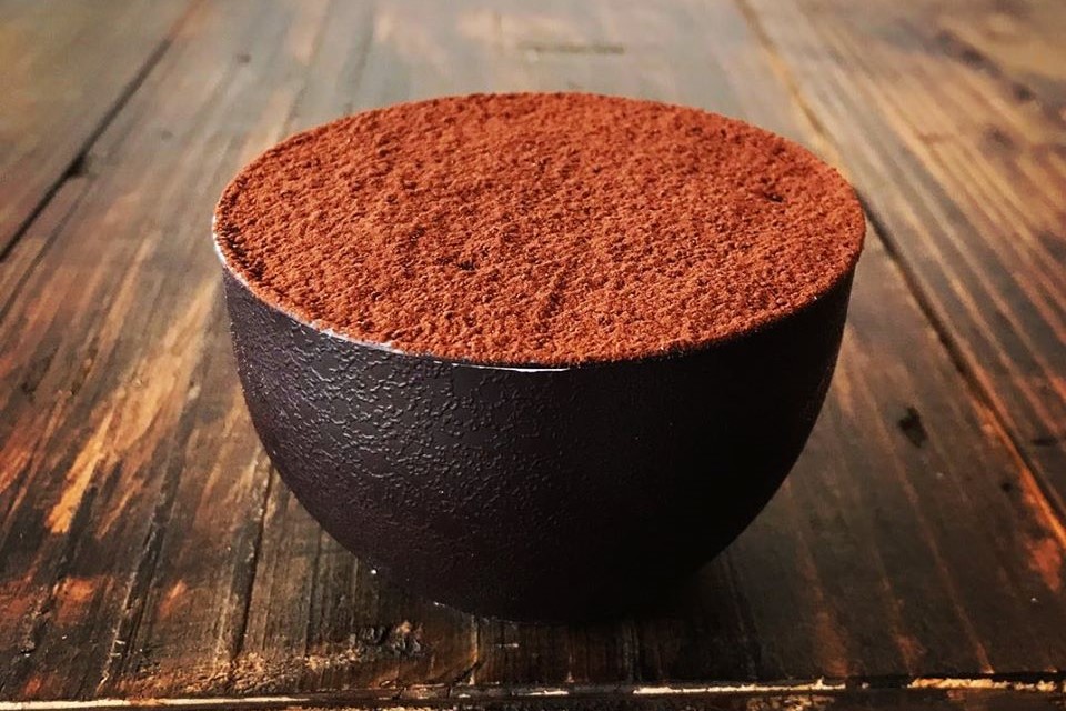 宝塚のコーヒー専門店しずくロースターのティラミス