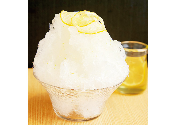 はちみつレモンシロップがかかったかき氷
