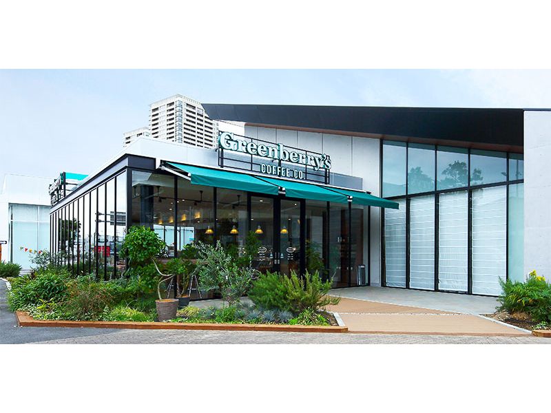 外光も入る開けたグリーンベリーズコーヒーの外観