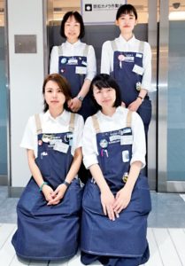 紀伊國屋梅田店のスタッフ