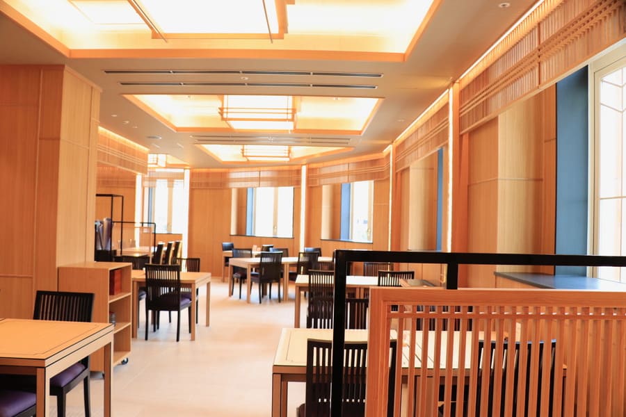 彩羽の上品な和の空間