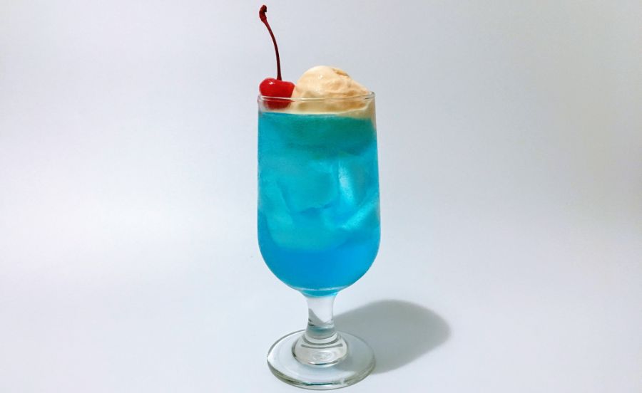 おうちで喫茶店のクリームソーダ・かき氷シロップでオシャレな作り方