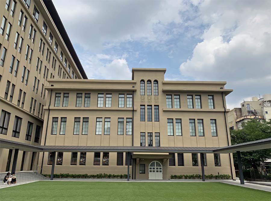 小学校の建物をそのまま利用ヒューリック京都