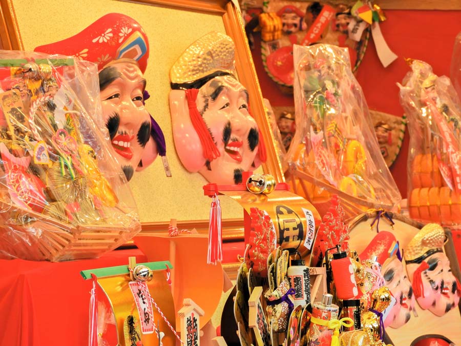 西宮戎でにぎわう西宮神社