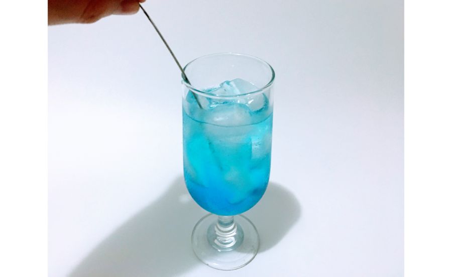 氷が入ったグラス