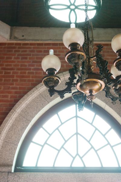 趣きのあるシャンデリア