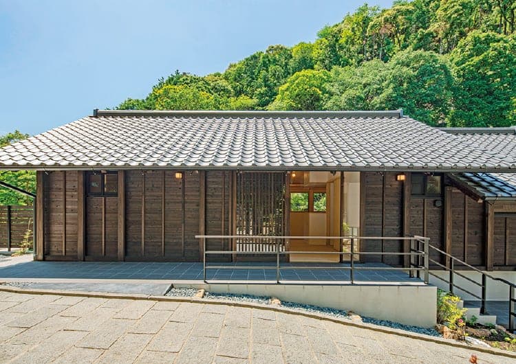 平屋の店舗外観