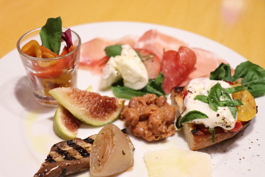 色とりどりの前菜