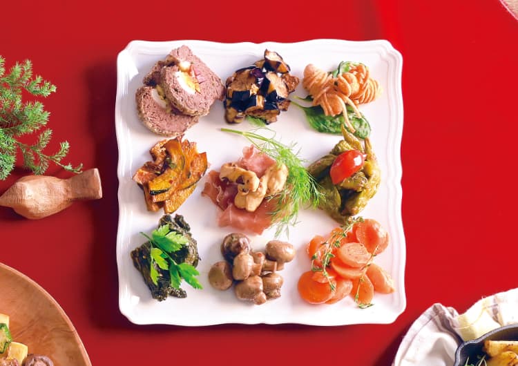 お皿に盛られたオードブル