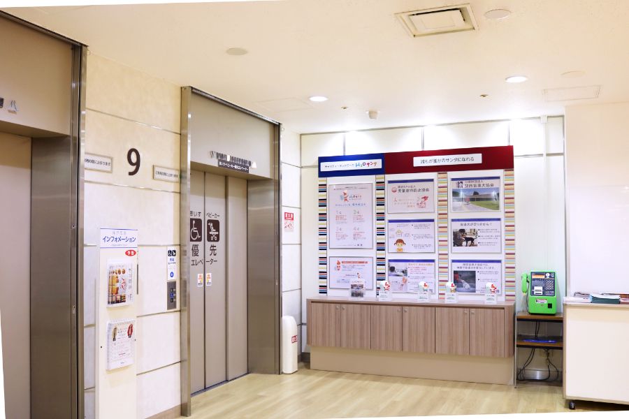 神戸阪急　本館9階　エレベーター前