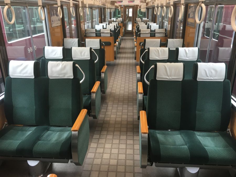 阪急電車のクロスシート