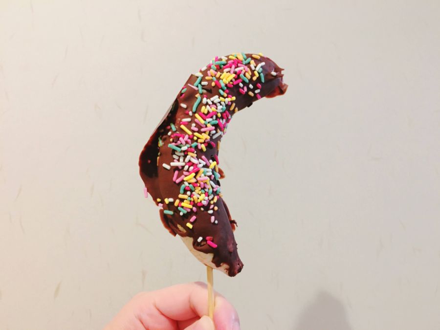 カラフルなチョコバナナ