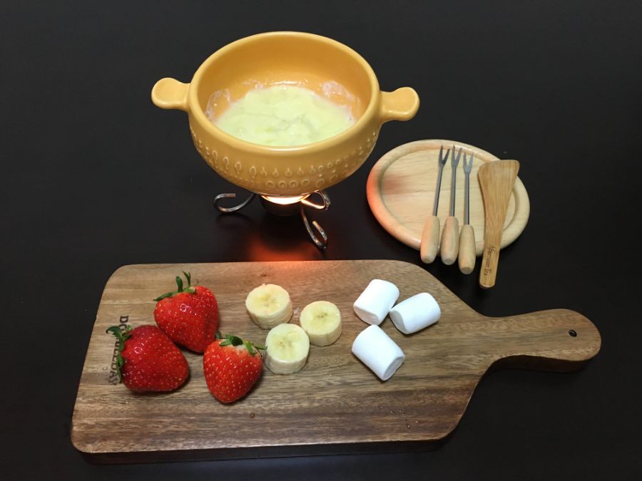 ホワイトチョコレートフォンデュ