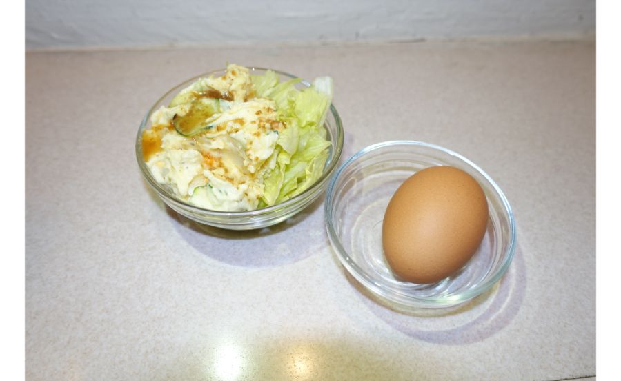 ベルのサラダとゆでたまご