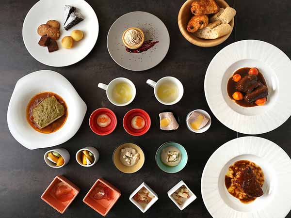 目覚めよカラダ！1日分の元気をチャージ、おいしいモーニングが食べられる神戸三宮の6店舗を編集部が厳選