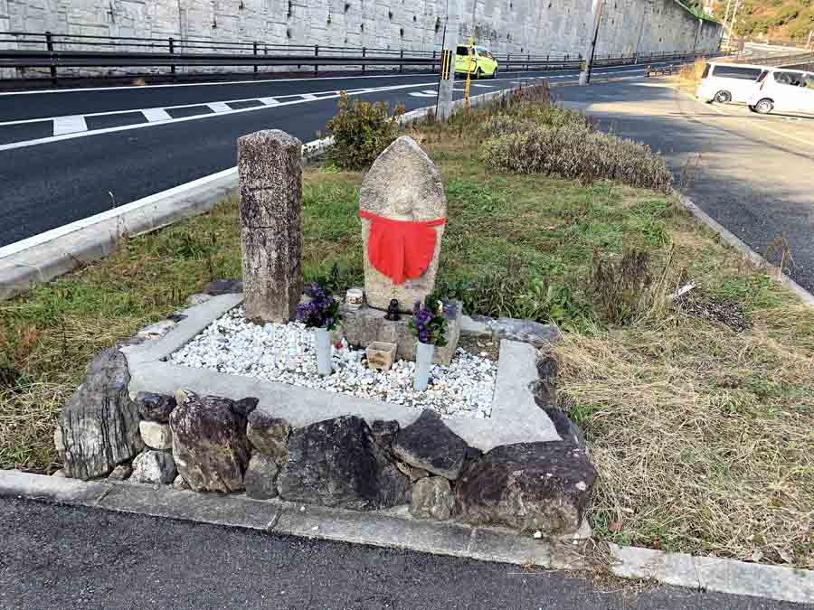 柳谷観音へのルート沿いのお地蔵さん