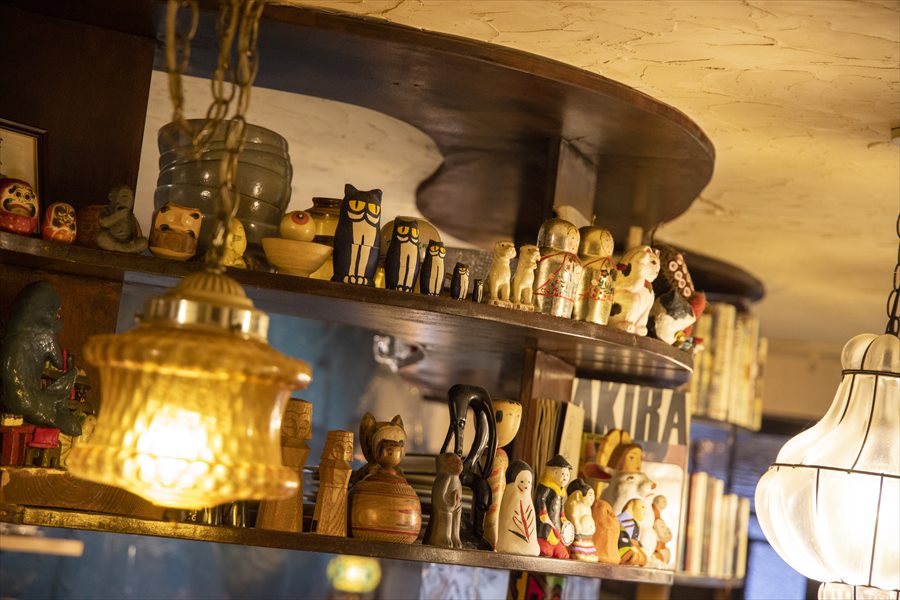 素敵なアンティークなランプ