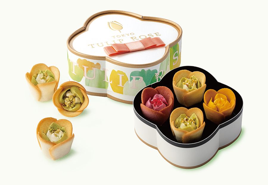 可愛いボックスに入ったチューリップローズピスタチオのセット