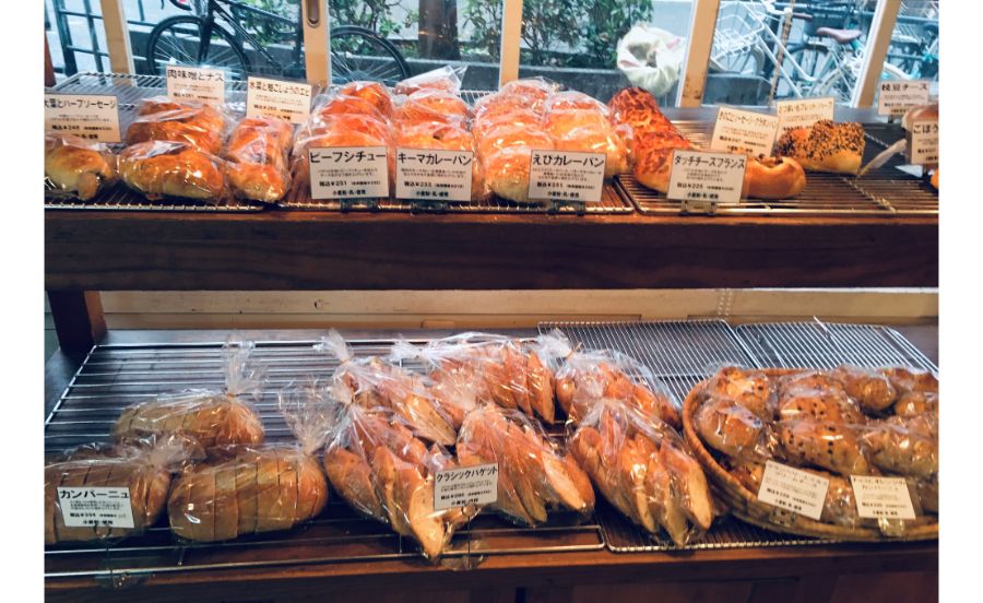 CANTE GRANDE BAKERYの商品棚