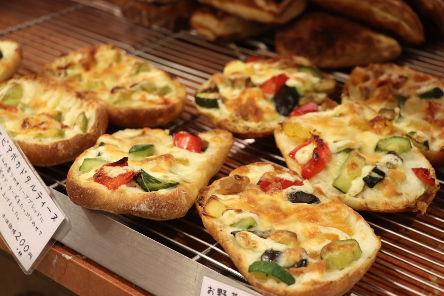 彩野菜のタルティーヌ