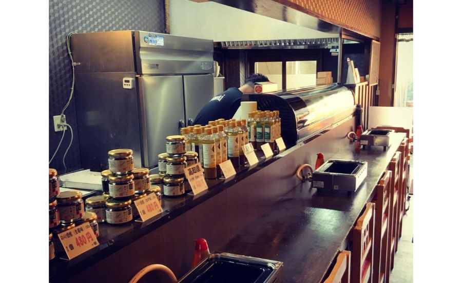 卸直売＆BBQ　活貝センター　小林漁港の内観