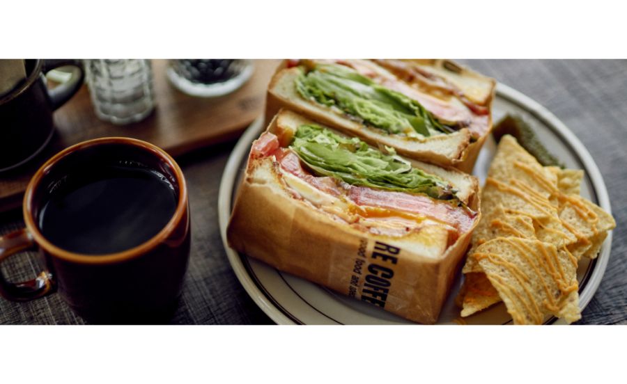 ボリュームだくさんのBLTサンド