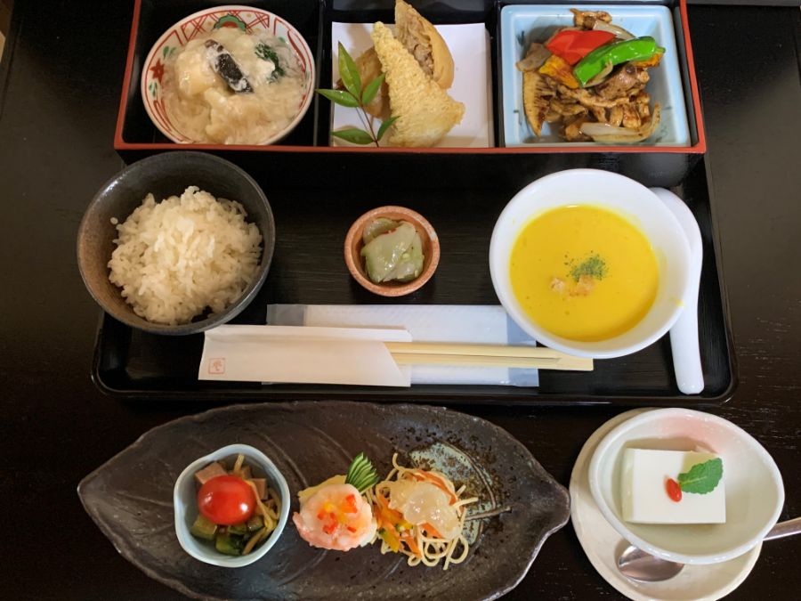 2,200円のランチ膳