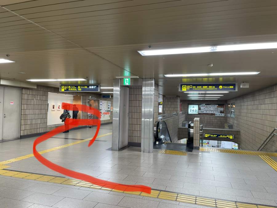 池田駅のコンコース