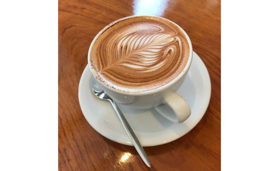 名次珈琲店のカプチーノ