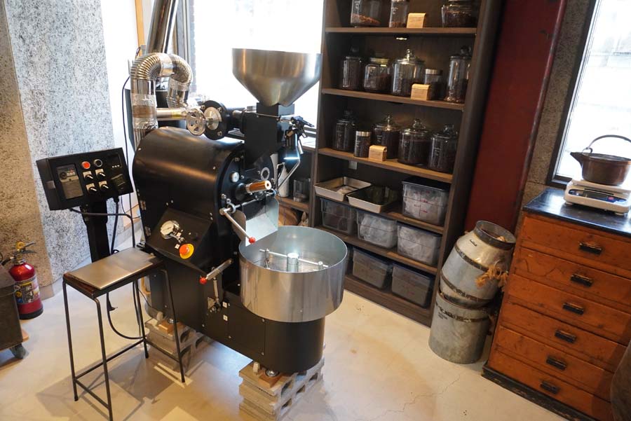 大山崎コーヒーロースターの焙煎機