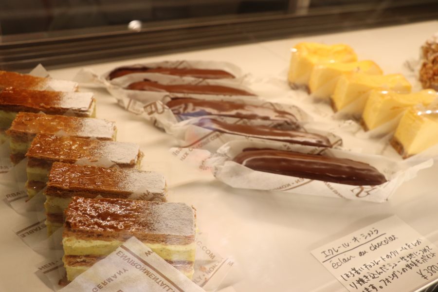 店頭に並ぶケーキ