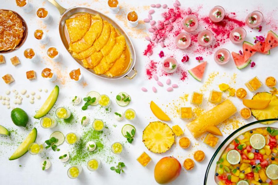 カラフルなトロピカルフルーツ