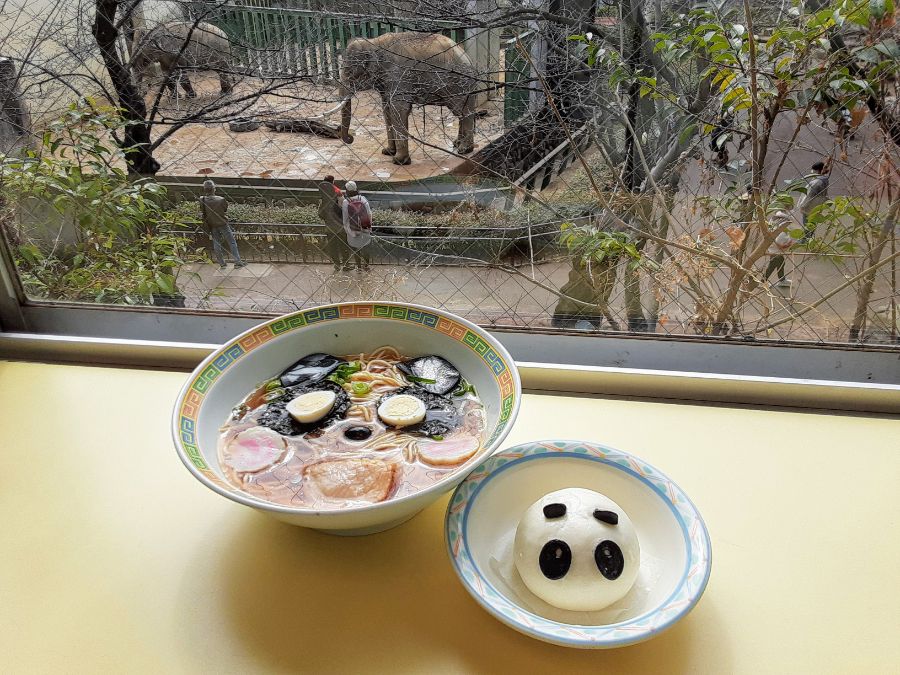 ラーメンと肉まんのセット