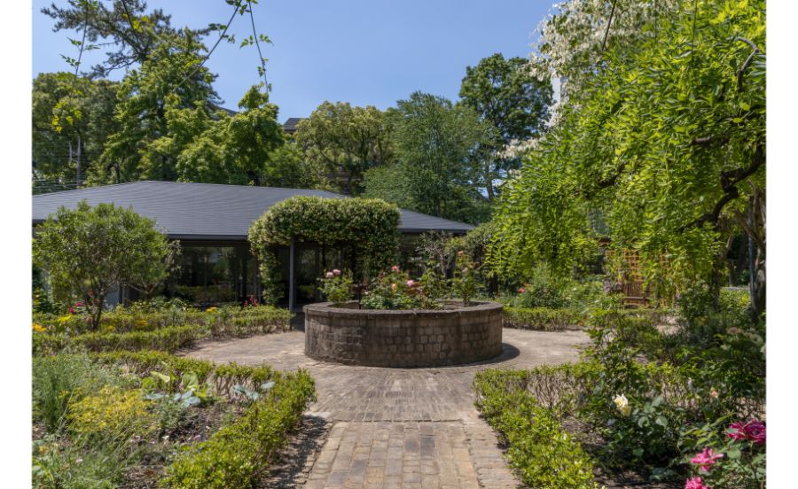 宝塚文化芸術センターの庭園