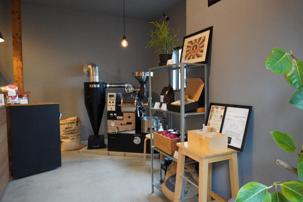 FIFTEENCOFFEEROASTERSの店内