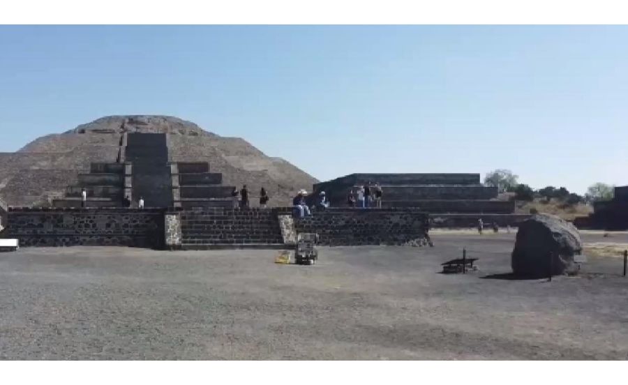 テオティワカンの月のピラミッド