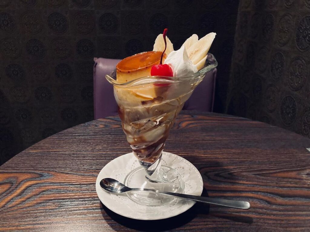 喫茶初恋のプリンパフェ