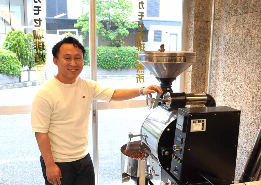 カモセ珈琲焙煎所のオーナー平田さん