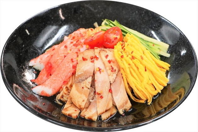 梅雨も夏の暑さも吹っ飛ぶ。餃子の王将から「辛い！冷し中華」 新発売！