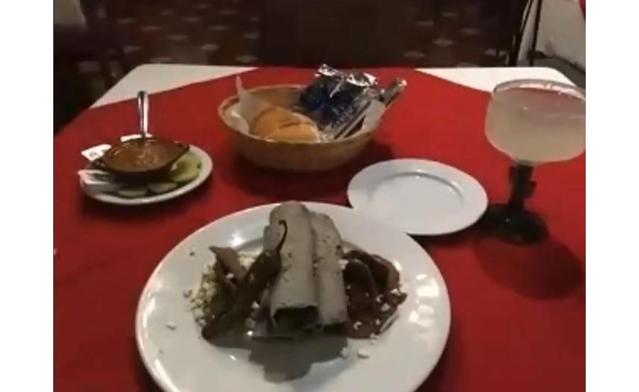 メキシコシティの高級レストランのディナー