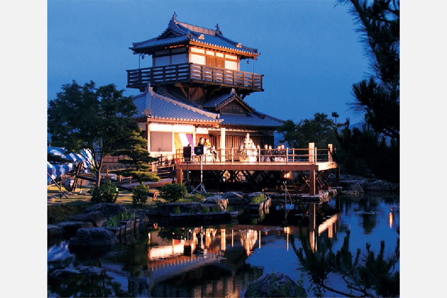 「いけだ薪（たきぎ）能」10月2日（土）に開催。夕暮れの水上舞台で、伝統的な能の世界に浸る