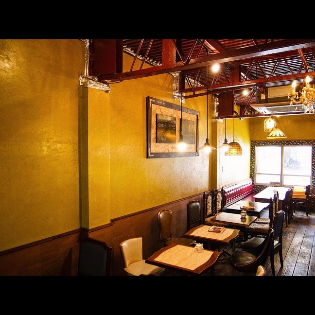 太陽の塔の内観