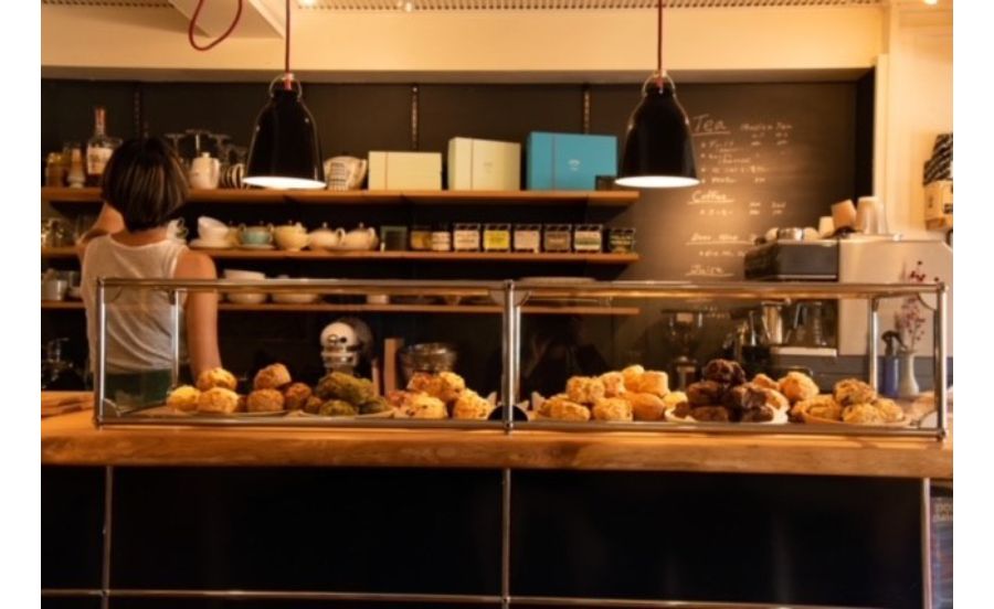 SPARK scone and bicycleの商品棚