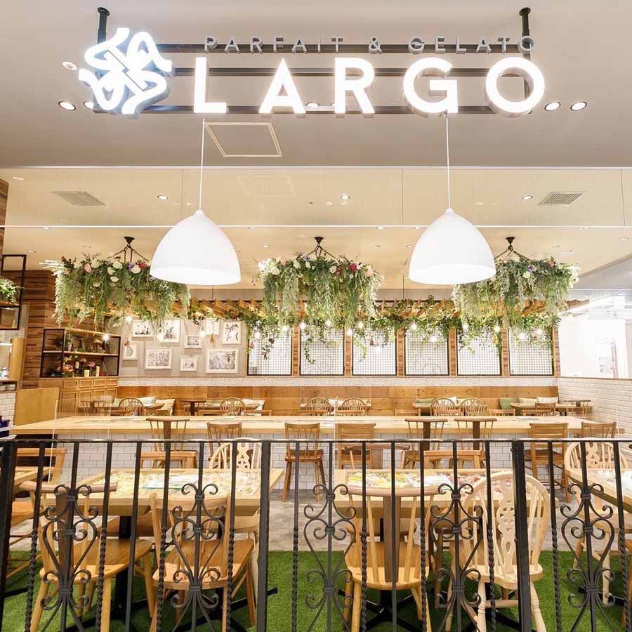 LARCO（ラルゴ）ルクアイーレ店の内観