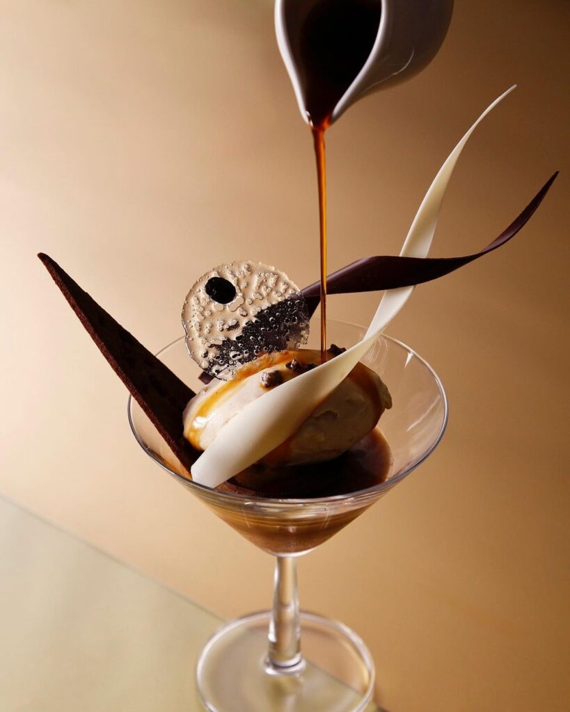 ショコラティエ　パレドオール大阪のビターパフェ